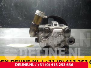 Nissan Vanette Lenkkraftverstärker Pumpe O54332 foto 4