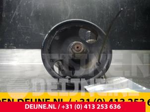 Nissan Vanette Lenkkraftverstärker Pumpe O54332 foto 2