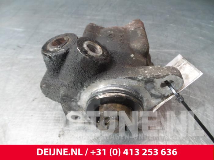 Gebruikte Servopomp Renault Master II (JD) 2.8 dTi T28 Prijs € 72,60 Inclusief btw aangeboden door van Deijne Onderdelen Uden B.V.
