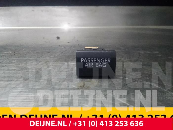Volkswagen Polo Airbag sensor O55335