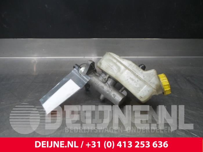 Volkswagen Transporter Hoofdremcilinder O55775