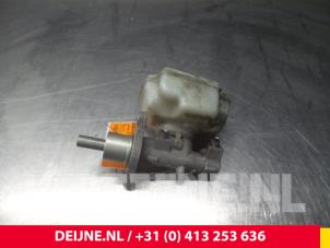 Volkswagen Caddy Hoofdremcilinder O55785 foto 2