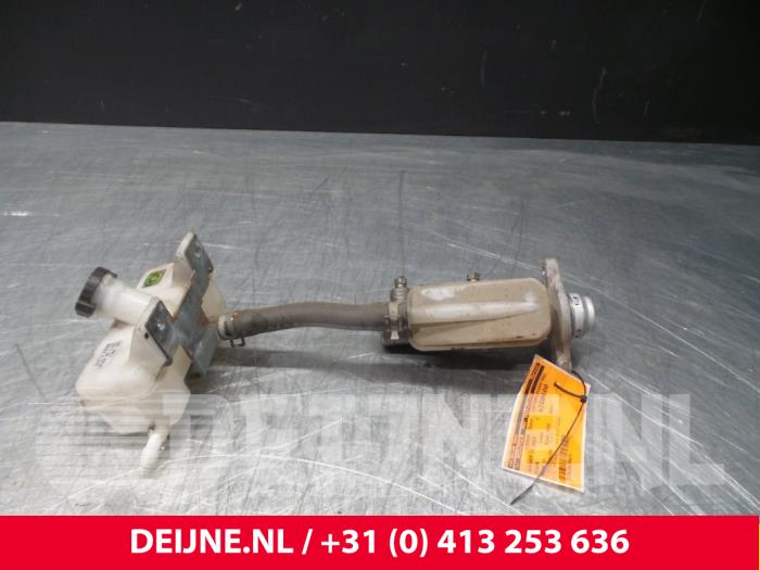 Nissan NV200 Master cylinder O55826
