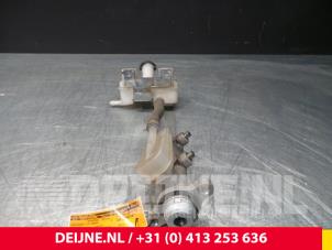 Nissan NV200 Hauptbremszylinder O55826 foto 2