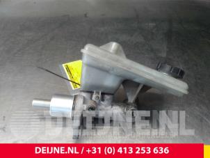 Renault Trafic Hoofdremcilinder O55895 foto 3