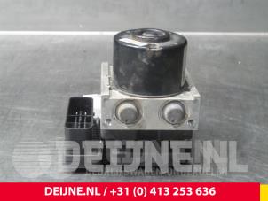 Gebruikte ABS Pomp Ford Transit Connect 1.8 Tddi Prijs € 90,75 Inclusief btw aangeboden door van Deijne Onderdelen Uden B.V.