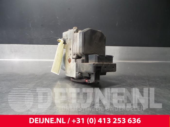 Gebruikte ABS Pomp Ford Transit 2.0 TDCi 16V 260S Prijs € 181,50 Inclusief btw aangeboden door van Deijne Onderdelen Uden B.V.
