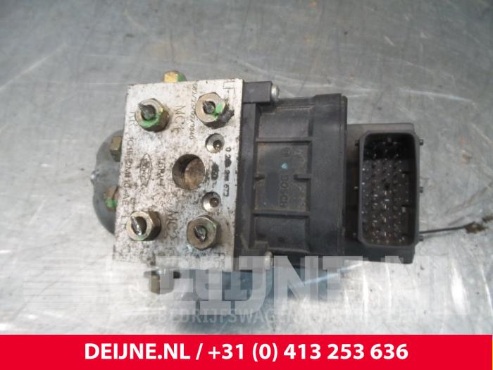 Gebruikte ABS Pomp Ford Transit 2.0 TDCi 16V 260S Prijs € 30,25 Inclusief btw aangeboden door van Deijne Onderdelen Uden B.V.