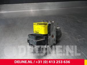 Gebruikte ABS Pomp Ford Transit 2.0 TDdi 16V Prijs € 121,00 Inclusief btw aangeboden door van Deijne Onderdelen Uden B.V.