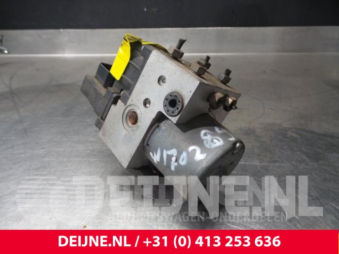 Ford Transit ABS Pomp O56072