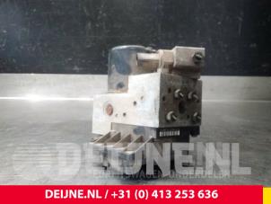 Gebruikte ABS Pomp Mercedes S (W220) 3.2 S-320 18V Prijs € 45,00 Margeregeling aangeboden door van Deijne Onderdelen Uden B.V.