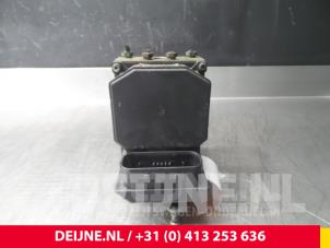Mercedes Vito ABS Pumpe O56112 foto 4