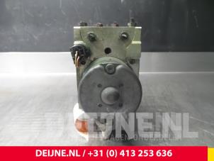 Mercedes Vito ABS Pumpe O56112 foto 2