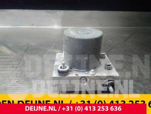 Mercedes Vito ABS pump O56143 photo 3
