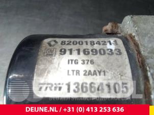 Opel Vivaro ABS Pomp O56182 foto 4