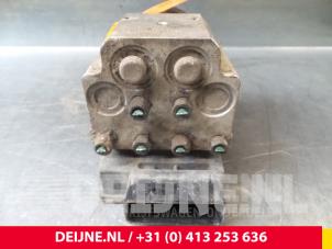 Gebruikte ABS Pomp Opel Movano (4A1; 4A2; 4B2; 4B3; 4C2; 4C3) 2.5 CDTI 16V DPF Prijs € 78,65 Inclusief btw aangeboden door van Deijne Onderdelen Uden B.V.
