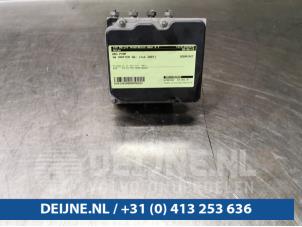 Volkswagen Crafter ABS Pomp O56283 foto 3