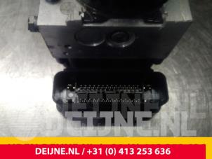 Volkswagen Transporter ABS Pumpe O56308 foto 3
