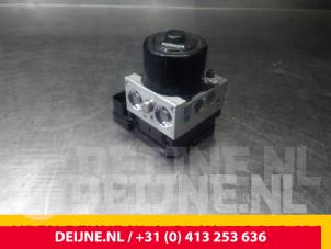 Volkswagen Transporter ABS Pumpe O56308 foto 2