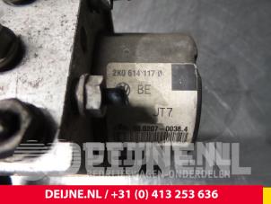 Volkswagen Caddy ABS pump O56328 photo 4
