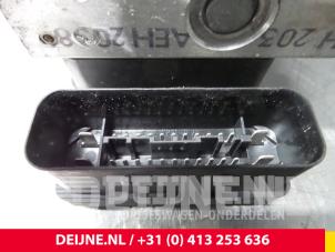 Volkswagen Caddy ABS pump O56328 photo 3