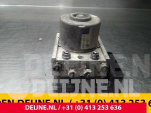 Volkswagen Caddy ABS Pumpe O56347 foto 4