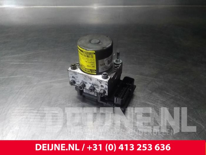 Gebruikte ABS Pomp Fiat Ducato (250) 3.0 D 160 Multijet Power Prijs € 121,00 Inclusief btw aangeboden door van Deijne Onderdelen Uden B.V.