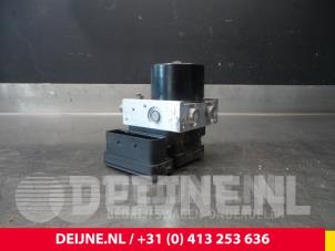 Gebruikte ABS Pomp Fiat Doblo Cargo (223) 1.9 JTD Multijet Prijs € 151,25 Inclusief btw aangeboden door van Deijne Onderdelen Uden B.V.