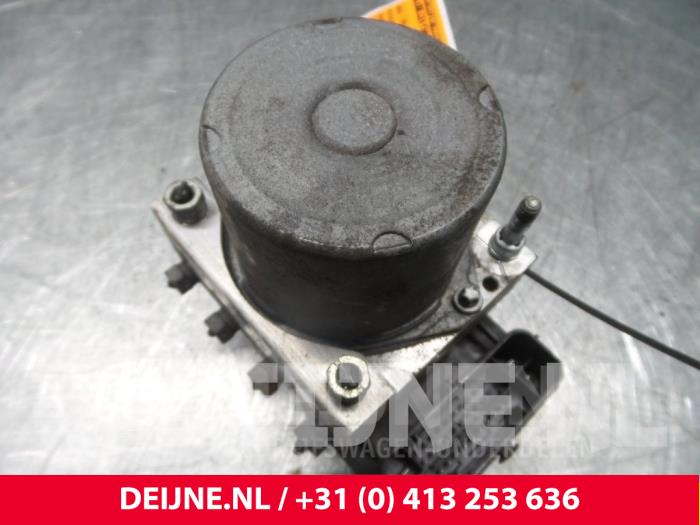 Nissan NV200 ABS pump O56491
