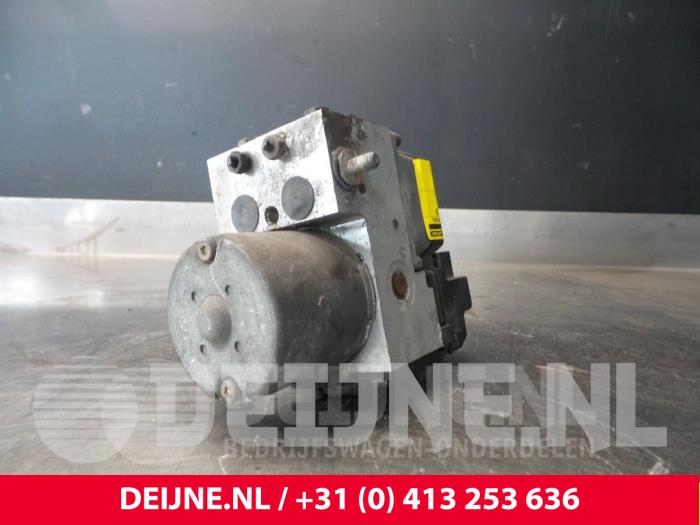 Gebruikte ABS Pomp Iveco New Daily III 35C13V,S13V Prijs € 121,00 Inclusief btw aangeboden door van Deijne Onderdelen Uden B.V.