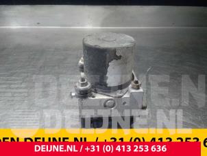 Peugeot Expert ABS Pomp O56602 foto 2