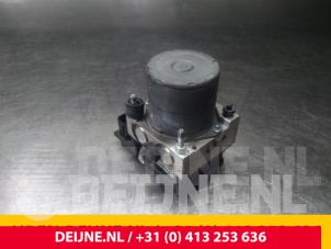 Peugeot Expert ABS Pumpe O56606 foto 2