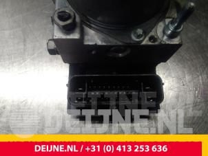 Peugeot Expert ABS Pumpe O56606 foto 3