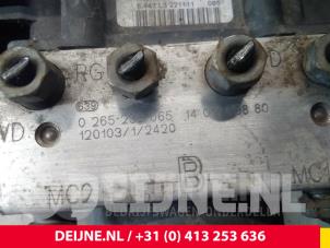 Peugeot Expert ABS Pumpe O56607 foto 4