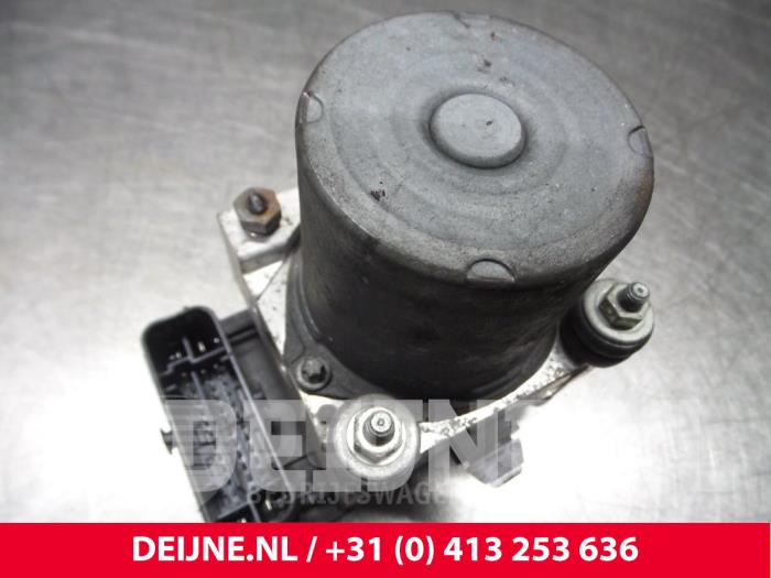 Peugeot Expert ABS Pomp O56608