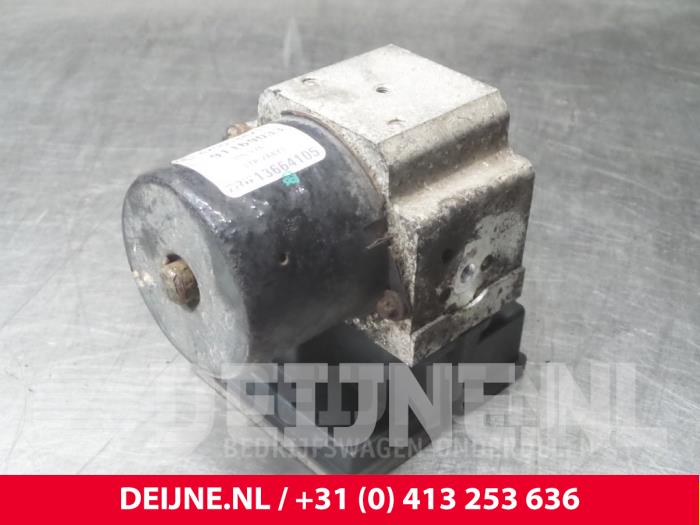 Renault Trafic ABS Pomp O56661