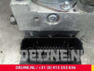Renault Trafic ABS Pumpe O56668 foto 3