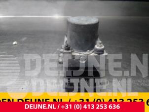 ABS Pomp van een Renault Master III (MA/MB/MC/MD/MH/MF/MG/MH) 2.3 dCi 16V 2010