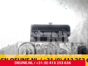 ABS Pomp van een Renault Master III (MA/MB/MC/MD/MH/MF/MG/MH) 2.3 dCi 16V 2010