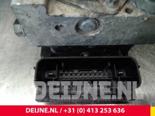 Renault Master ABS Pomp O56732 foto 3