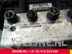 Renault Master ABS Pomp O56732 foto 4