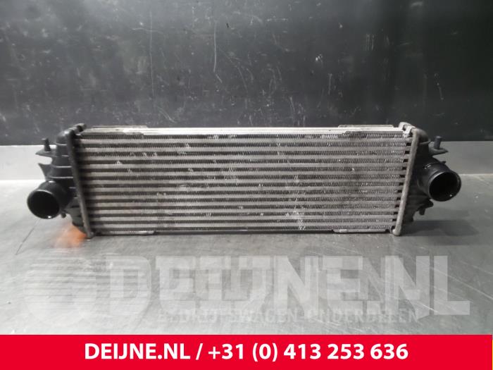 Gebruikte Intercooler Opel Vivaro 1.9 DI Prijs € 18,15 Inclusief btw aangeboden door van Deijne Onderdelen Uden B.V.