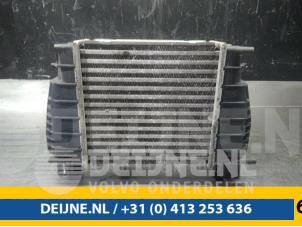 Gebruikte Intercooler Renault Clio III Estate/Grandtour (KR) 1.2 16V TCE 100 Prijs € 20,00 Margeregeling aangeboden door van Deijne Onderdelen Uden B.V.