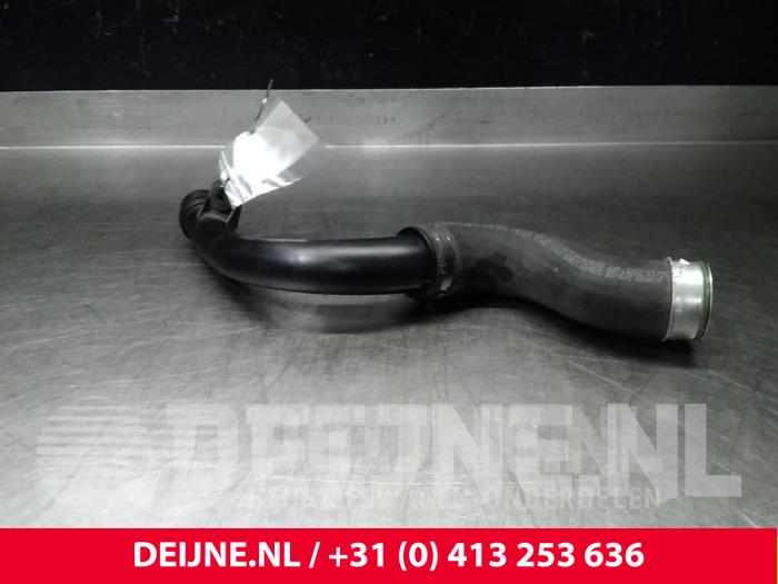 Gebruikte Intercooler Buis Volkswagen Transporter T6 2.0 TDI DRF Prijs € 12,10 Inclusief btw aangeboden door van Deijne Onderdelen Uden B.V.