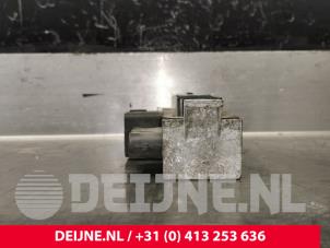 Renault Megane Kühlgebläsewiderstand O57040 foto 2
