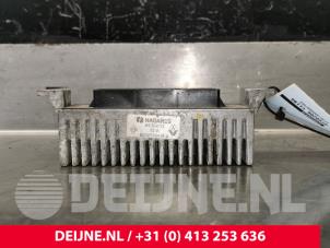 Renault Megane Kühlgebläsewiderstand O57040 foto 3