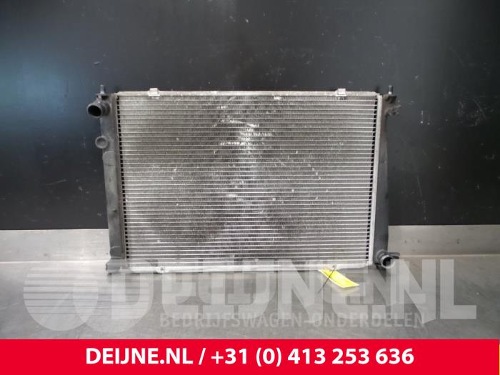 Gebruikte Radiateur Hyundai H-1/H-200 2.5 Tdi Prijs € 30,25 Inclusief btw aangeboden door van Deijne Onderdelen Uden B.V.