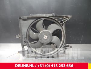 Gebruikte Koelvinhuis Renault Kangoo (KC) 1.9 D 55 Prijs € 60,50 Inclusief btw aangeboden door van Deijne Onderdelen Uden B.V.