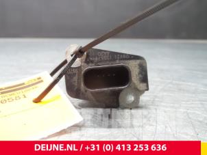 Ford Transit Courier Luchtmassameter O57670 foto 3