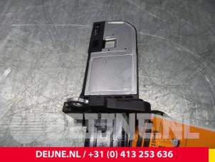 Gebruikte Luchtmassameter Ford Transit Courier 1.5 TDCi 75 Prijs € 24,20 Inclusief btw aangeboden door van Deijne Onderdelen Uden B.V.